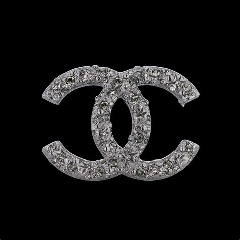 broche chanel talon ou trouver a montreal|CHANEL THE BAY Montreal .